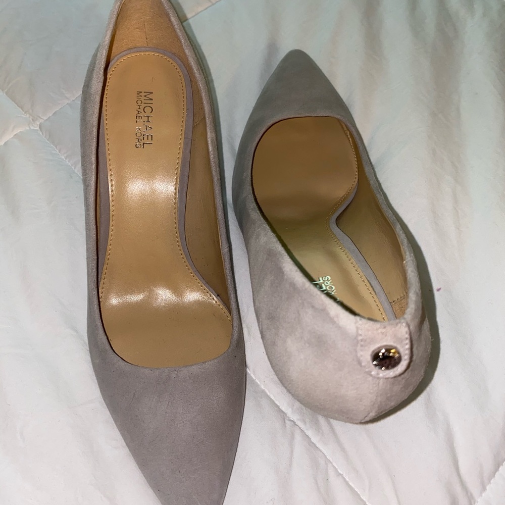 Michael Kors pump